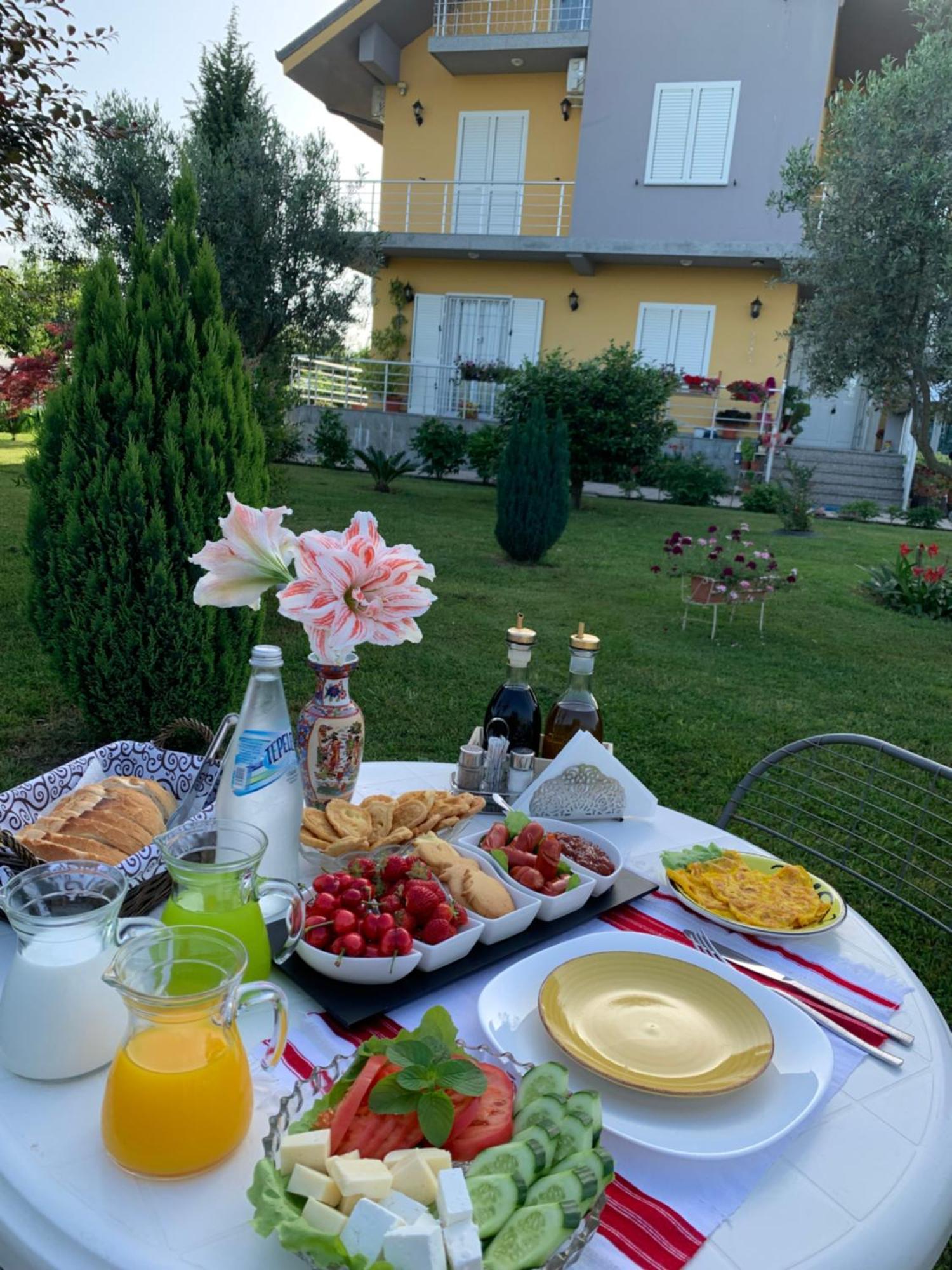 Hotel Villa Linda Shkodra Kültér fotó